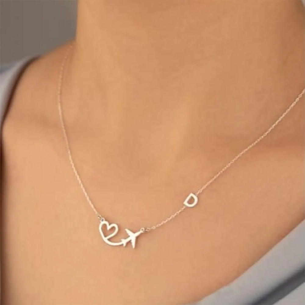 Collar con colgante de avión y - Women Fashion Names reseña y precio